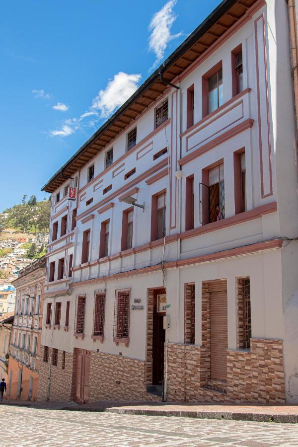 Hostal Carlos Luis キト エクステリア 写真