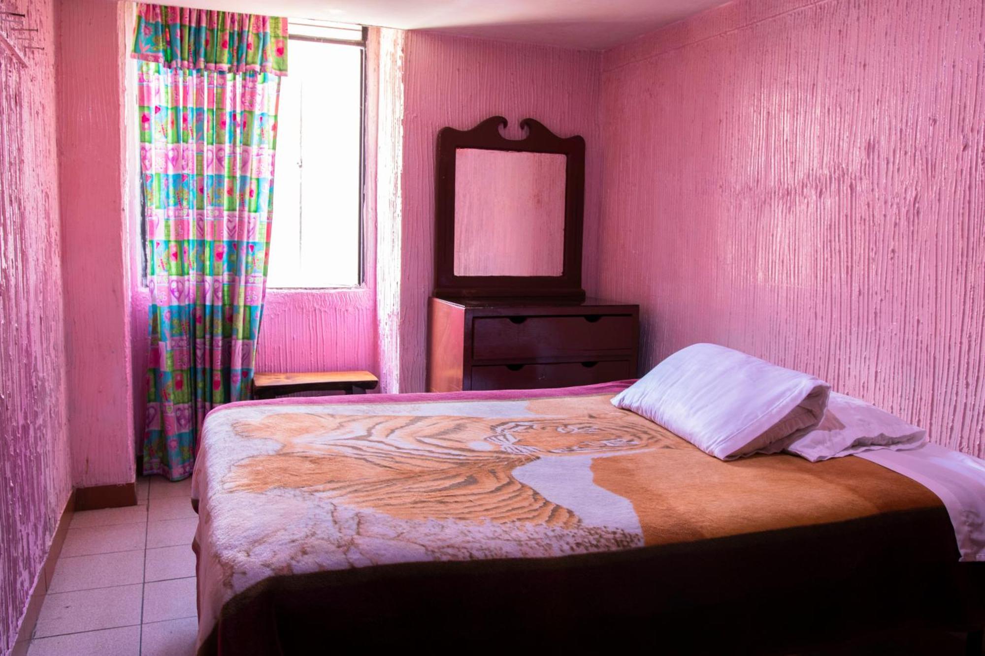 Hostal Carlos Luis キト エクステリア 写真