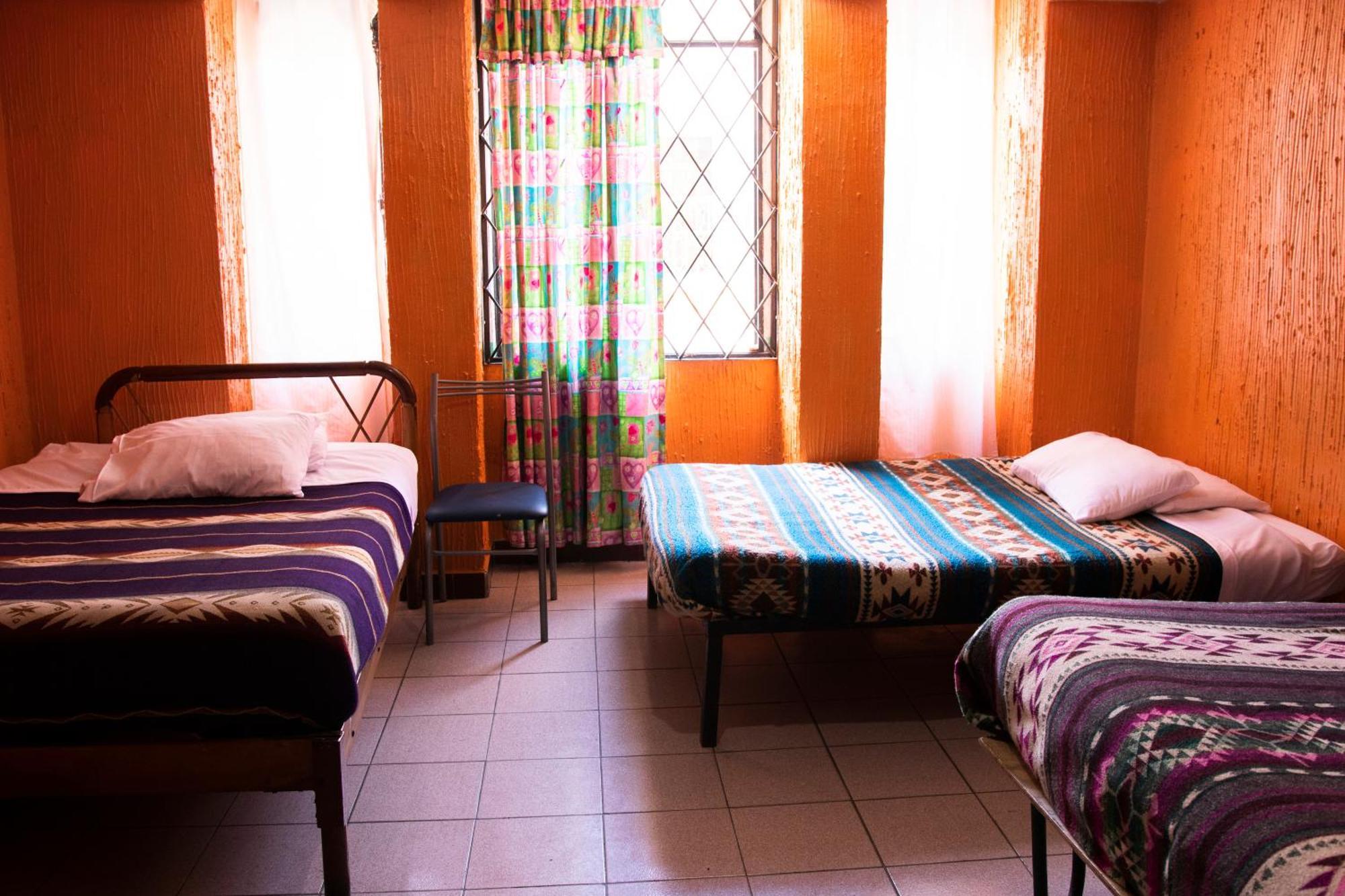 Hostal Carlos Luis キト エクステリア 写真